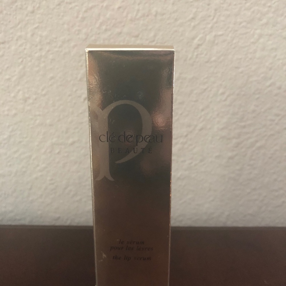 CLÉ DE PEAU BEAUTÉ Bundle + free gift! - Picture 4 of 8